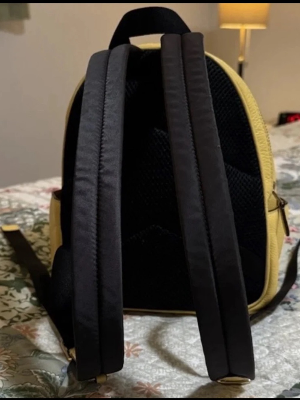 Coach Mini Court Backpack Yellow Pebbled Leather Gold Hardware Black Straps - Picture 3 of 6